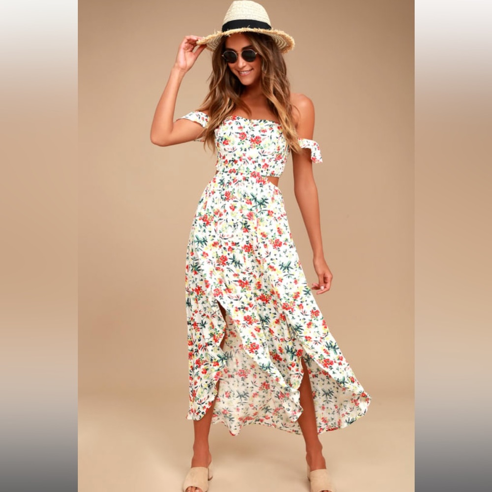Lulus Easy on the Eyes Floral Maxi Dress NWOT